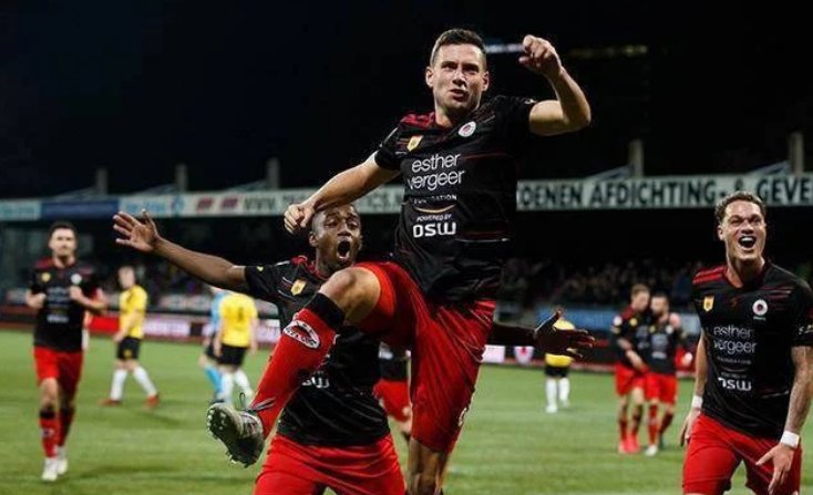 强队间的对 强队间的对