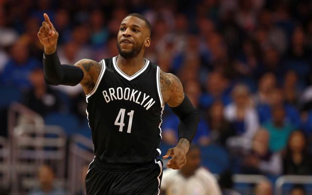 们更高的士 们更高的士