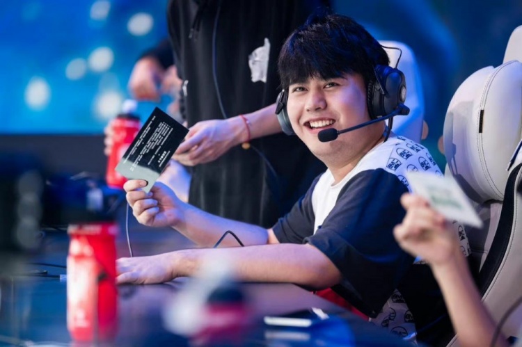 当他担任第 当他担任第